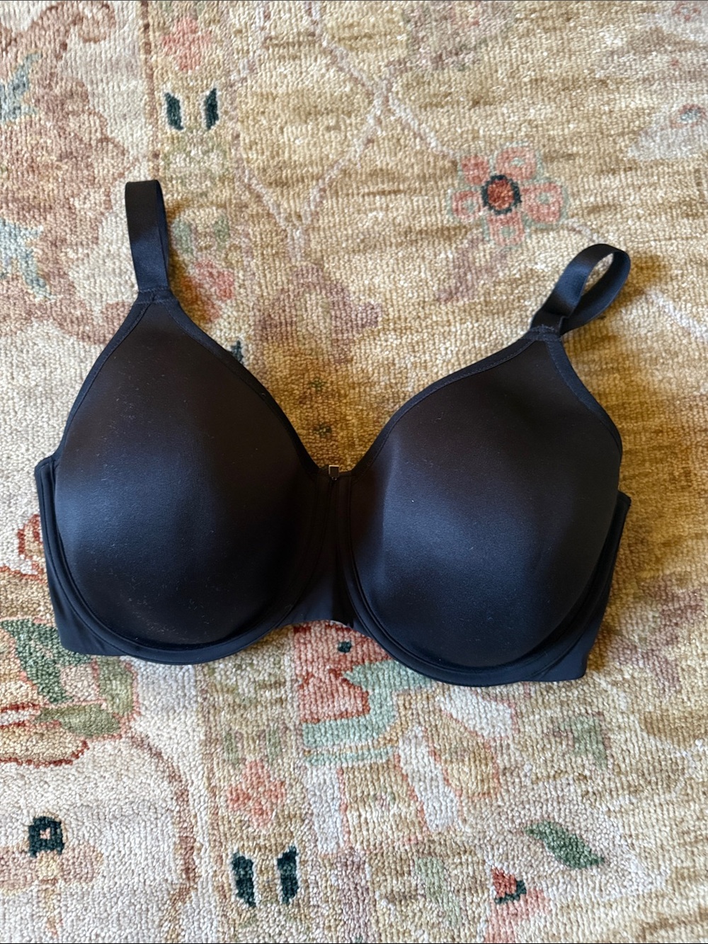 Triumph Black Body Make-Up Essentials Minimizer WP 36 DDF